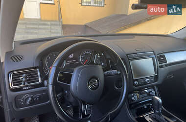 Позашляховик / Кросовер Volkswagen Touareg 2015 в 