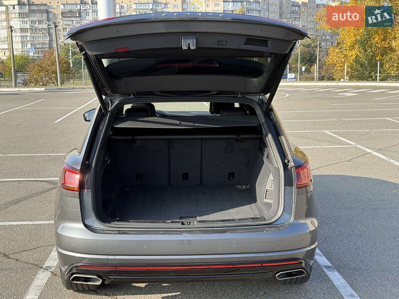 Внедорожник / Кроссовер Volkswagen Touareg 2019 в Киеве фото 10 Внедорожник / Кроссовер Volkswagen Touareg 2019 в Киеве