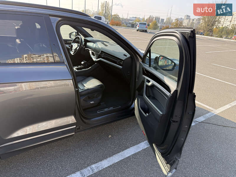 Внедорожник / Кроссовер Volkswagen Touareg 2019 в Киеве фото 13 Внедорожник / Кроссовер Volkswagen Touareg 2019 в Киеве