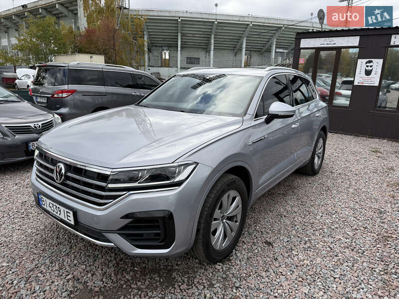 Внедорожник / Кроссовер Volkswagen Touareg 2018 в Полтаве фото 5 Внедорожник / Кроссовер Volkswagen Touareg 2018 в Полтаве