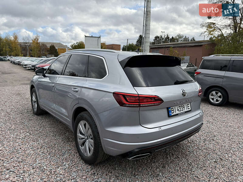 Внедорожник / Кроссовер Volkswagen Touareg 2018 в Полтаве фото 7 Внедорожник / Кроссовер Volkswagen Touareg 2018 в Полтаве