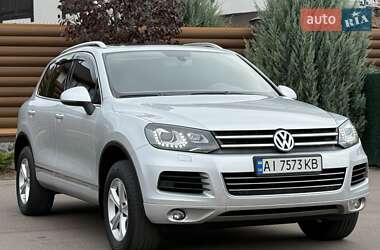 Внедорожник / Кроссовер Volkswagen Touareg 2012 в 