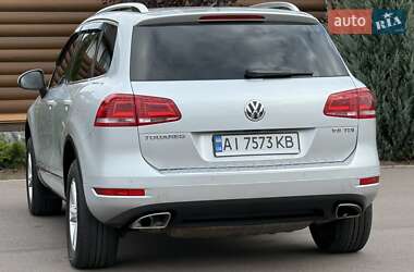 Внедорожник / Кроссовер Volkswagen Touareg 2012 в 