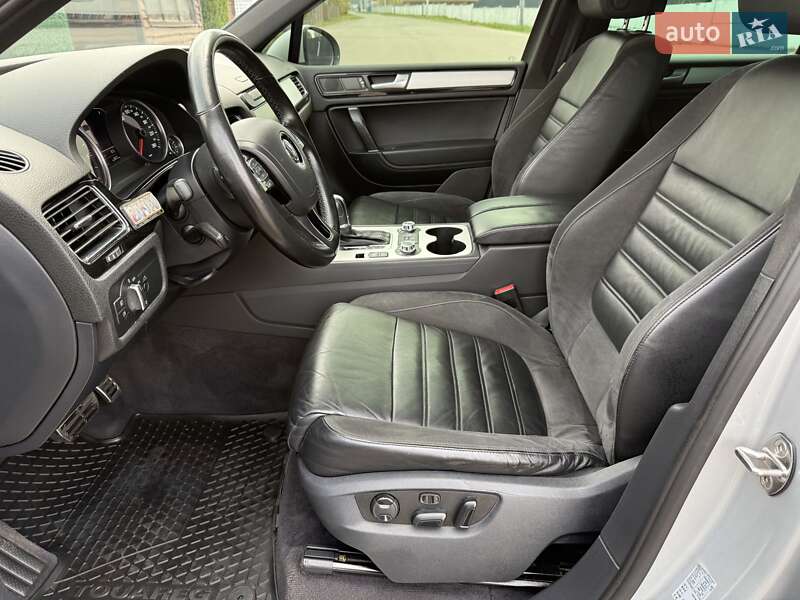 Позашляховик / Кросовер Volkswagen Touareg 2012 в Києві фото 40 Позашляховик / Кросовер Volkswagen Touareg 2012 в Києві