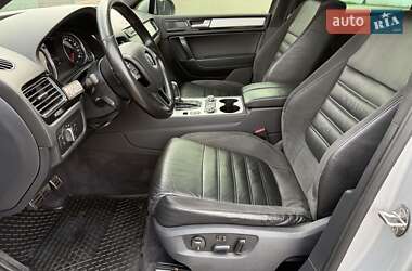 Внедорожник / Кроссовер Volkswagen Touareg 2012 в 