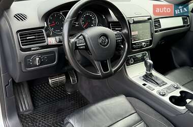 Внедорожник / Кроссовер Volkswagen Touareg 2012 в 