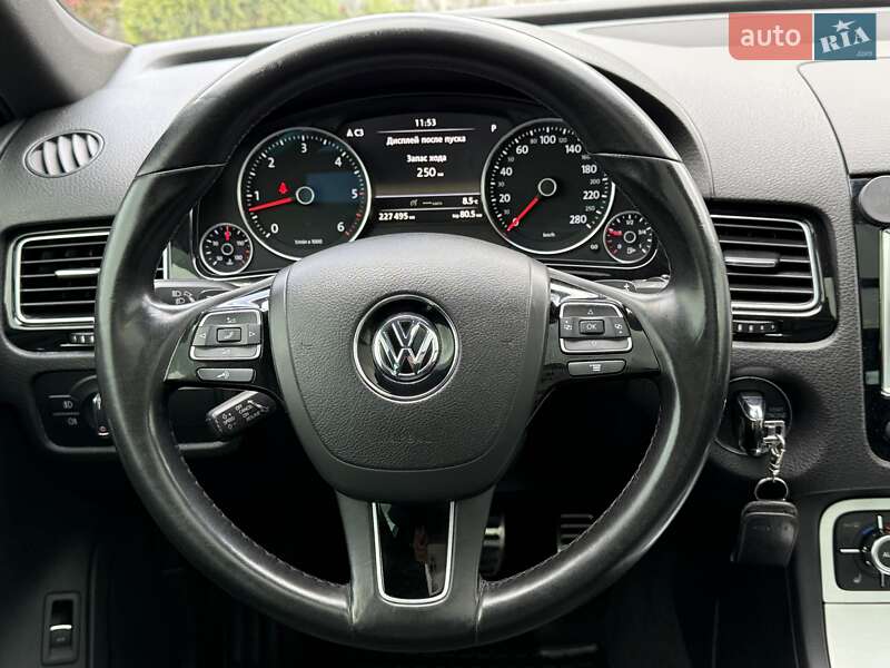 Позашляховик / Кросовер Volkswagen Touareg 2012 в Києві фото 69 Позашляховик / Кросовер Volkswagen Touareg 2012 в Києві