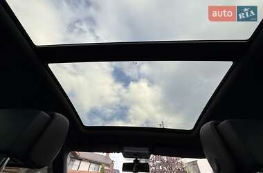 Внедорожник / Кроссовер Volkswagen Touareg 2012 в 