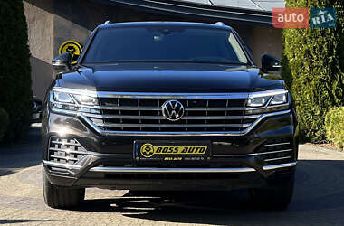 Внедорожник / Кроссовер Volkswagen Touareg 2021 в 