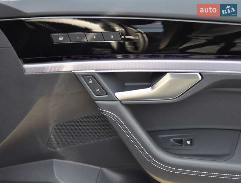Позашляховик / Кросовер Volkswagen Touareg 2022 в Одесі