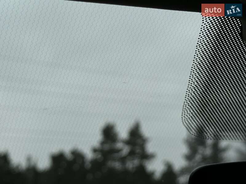 Позашляховик / Кросовер Volkswagen Touareg 2017 в Києві