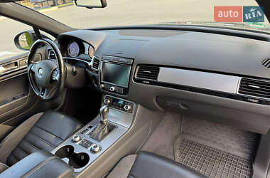Внедорожник / Кроссовер Volkswagen Touareg 2016 в 