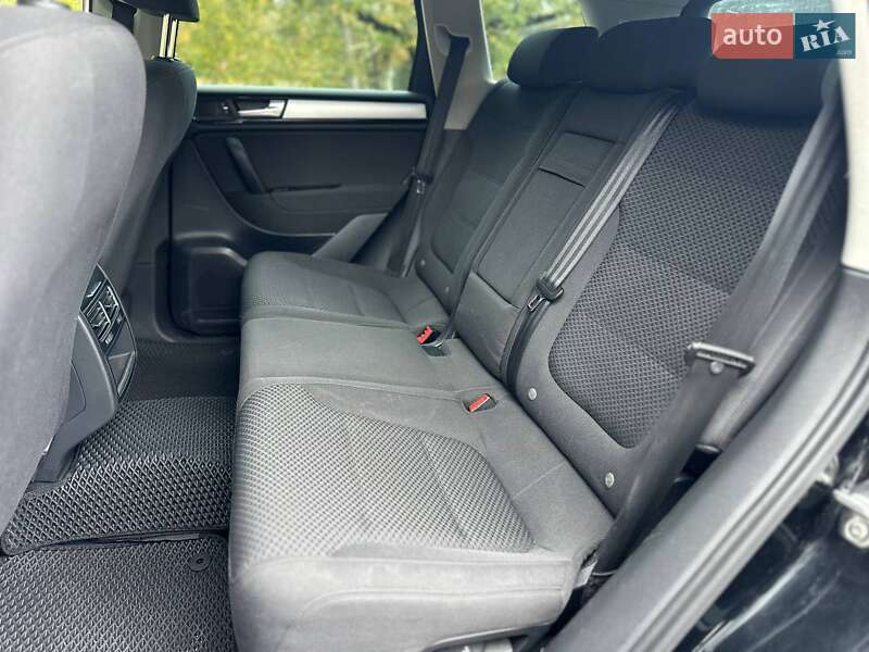 Позашляховик / Кросовер Volkswagen Touareg 2011 в Києві фото 14 Позашляховик / Кросовер Volkswagen Touareg 2011 в Києві