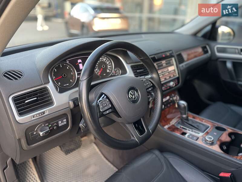 Внедорожник / Кроссовер Volkswagen Touareg 2010 в Хмельницком фото 34 Внедорожник / Кроссовер Volkswagen Touareg 2010 в Хмельницком