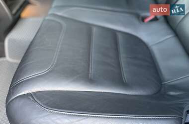 Внедорожник / Кроссовер Volkswagen Touareg 2010 в 