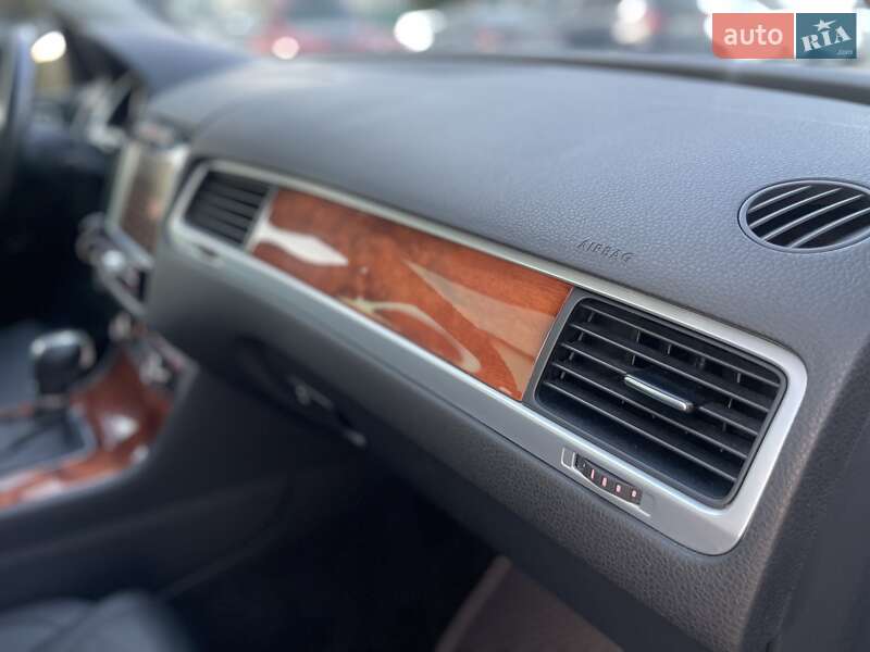 Внедорожник / Кроссовер Volkswagen Touareg 2010 в Хмельницком фото 40 Внедорожник / Кроссовер Volkswagen Touareg 2010 в Хмельницком
