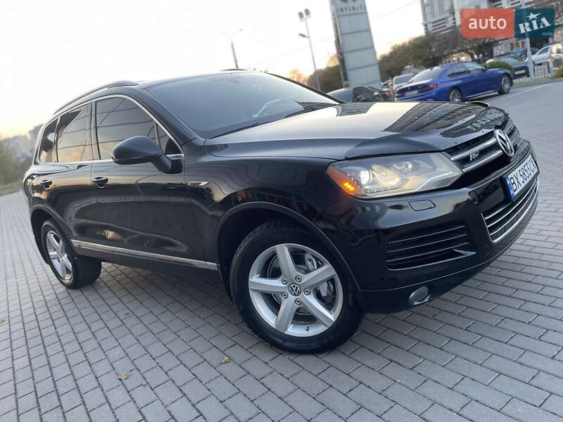 Внедорожник / Кроссовер Volkswagen Touareg 2010 в 