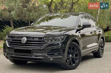 Внедорожник / Кроссовер Volkswagen Touareg 2018 в Одессе