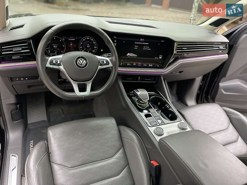 Внедорожник / Кроссовер Volkswagen Touareg 2018 в Одессе фото 12 Внедорожник / Кроссовер Volkswagen Touareg 2018 в Одессе