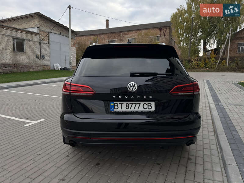 Внедорожник / Кроссовер Volkswagen Touareg 2019 в Дубно
