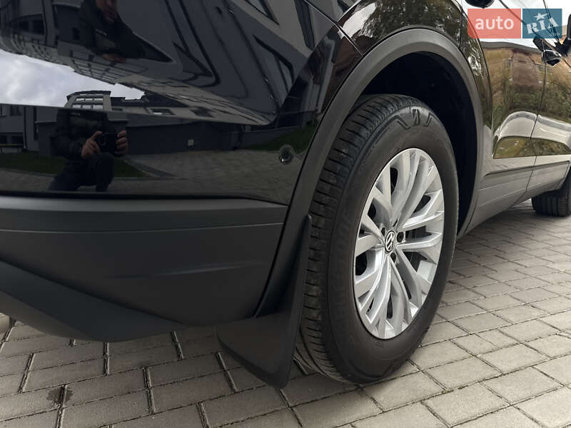 Внедорожник / Кроссовер Volkswagen Touareg 2019 в Дубно