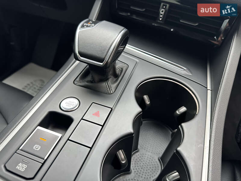 Внедорожник / Кроссовер Volkswagen Touareg 2019 в Дубно