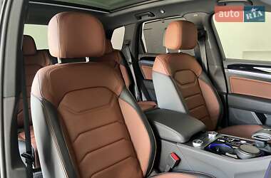 Внедорожник / Кроссовер Volkswagen Touareg 2024 в  фото 30 Внедорожник / Кроссовер Volkswagen Touareg 2024 в