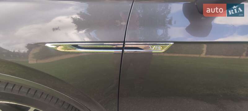 Внедорожник / Кроссовер Volkswagen Touareg 2021 в Козине