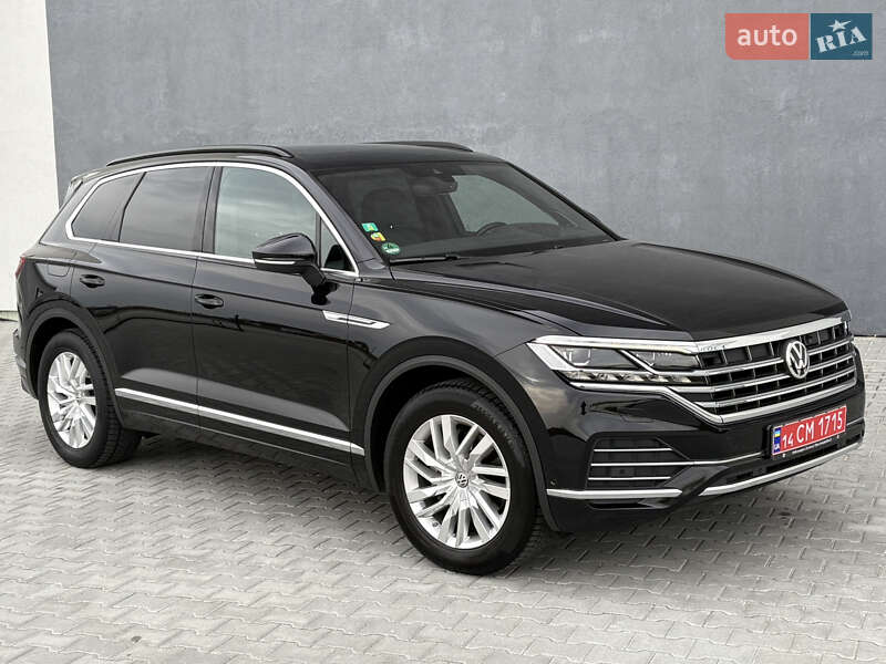 Внедорожник / Кроссовер Volkswagen Touareg 2019 в Львове
