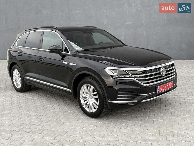 Внедорожник / Кроссовер Volkswagen Touareg 2019 в Львове
