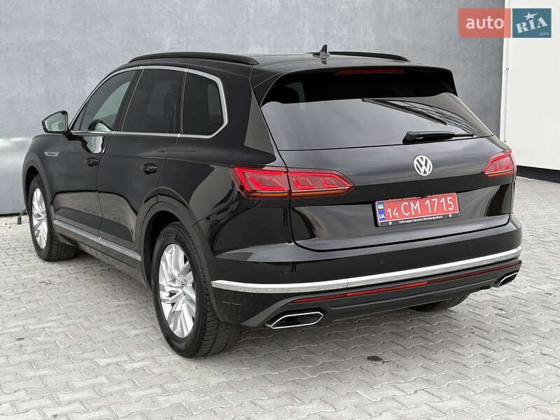 Внедорожник / Кроссовер Volkswagen Touareg 2019 в Львове