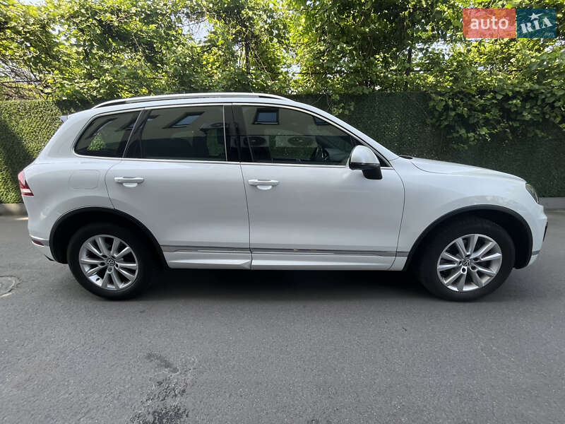 Внедорожник / Кроссовер Volkswagen Touareg 2018 в Киеве фото 11 Внедорожник / Кроссовер Volkswagen Touareg 2018 в Киеве