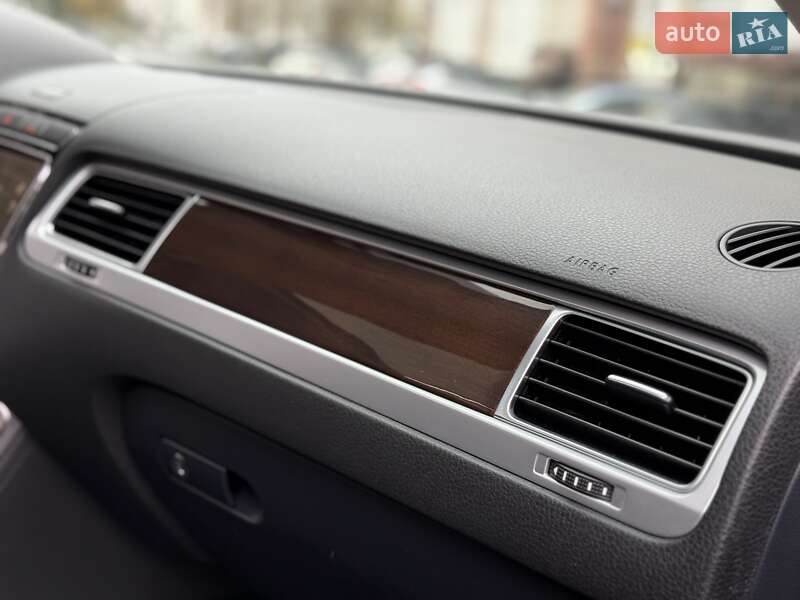 Позашляховик / Кросовер Volkswagen Touareg 2015 в Івано-Франківську фото 27 Позашляховик / Кросовер Volkswagen Touareg 2015 в Івано-Франківську