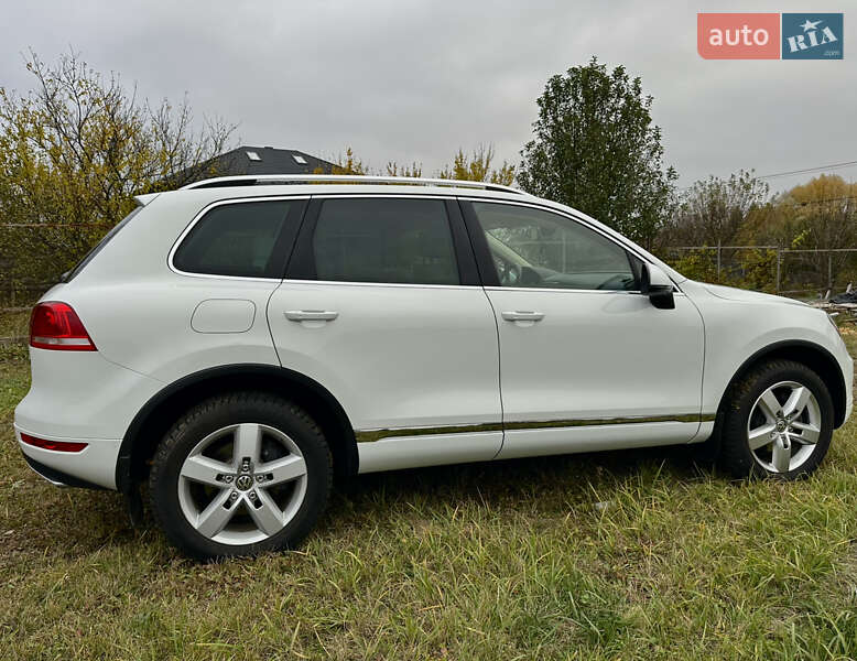 Внедорожник / Кроссовер Volkswagen Touareg 2014 в Киеве фото 13 Внедорожник / Кроссовер Volkswagen Touareg 2014 в Киеве