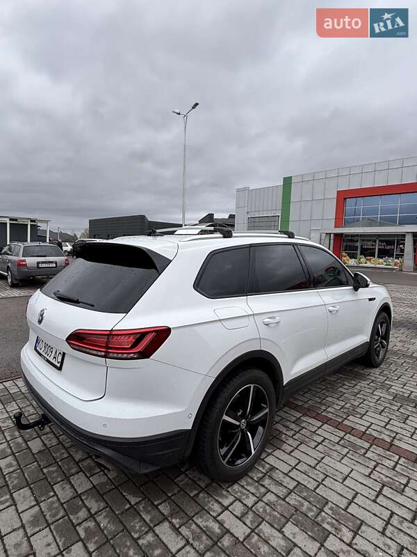 Позашляховик / Кросовер Volkswagen Touareg 2018 в Тячеві фото 7 Позашляховик / Кросовер Volkswagen Touareg 2018 в Тячеві