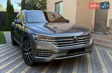 Внедорожник / Кроссовер Volkswagen Touareg 2020 в 