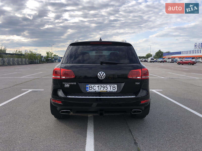 Внедорожник / Кроссовер Volkswagen Touareg 2011 в Львове