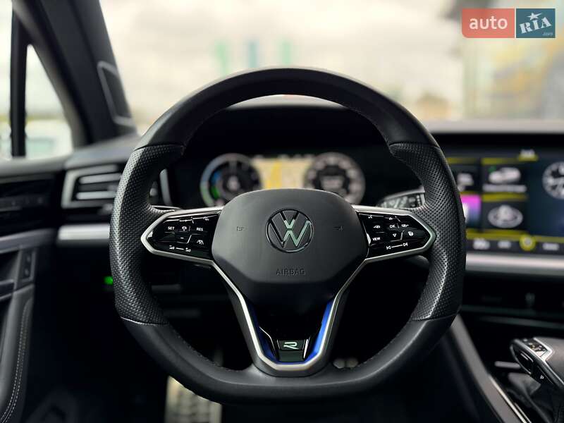Позашляховик / Кросовер Volkswagen Touareg 2021 в Києві фото 24 Позашляховик / Кросовер Volkswagen Touareg 2021 в Києві