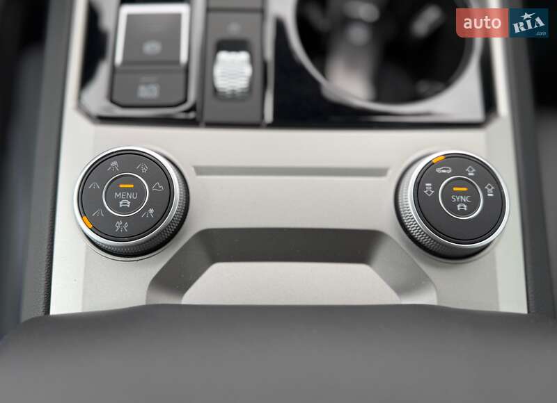 Позашляховик / Кросовер Volkswagen Touareg 2021 в Києві фото 39 Позашляховик / Кросовер Volkswagen Touareg 2021 в Києві