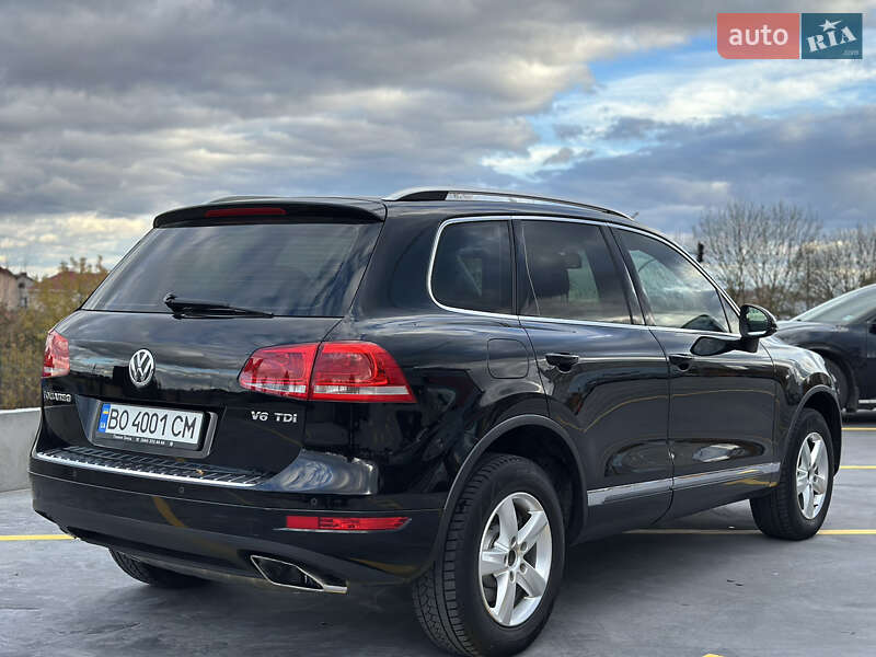 Позашляховик / Кросовер Volkswagen Touareg 2012 в Тернополі
