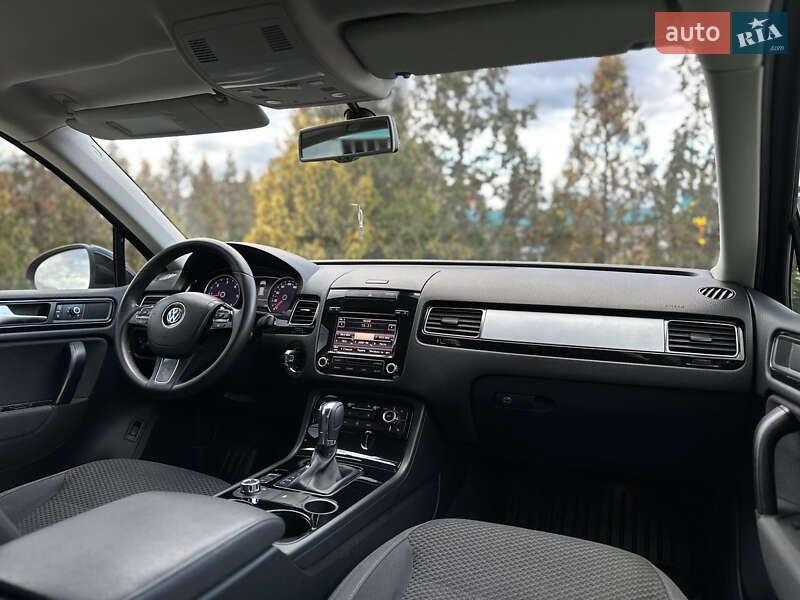 Позашляховик / Кросовер Volkswagen Touareg 2012 в Тернополі