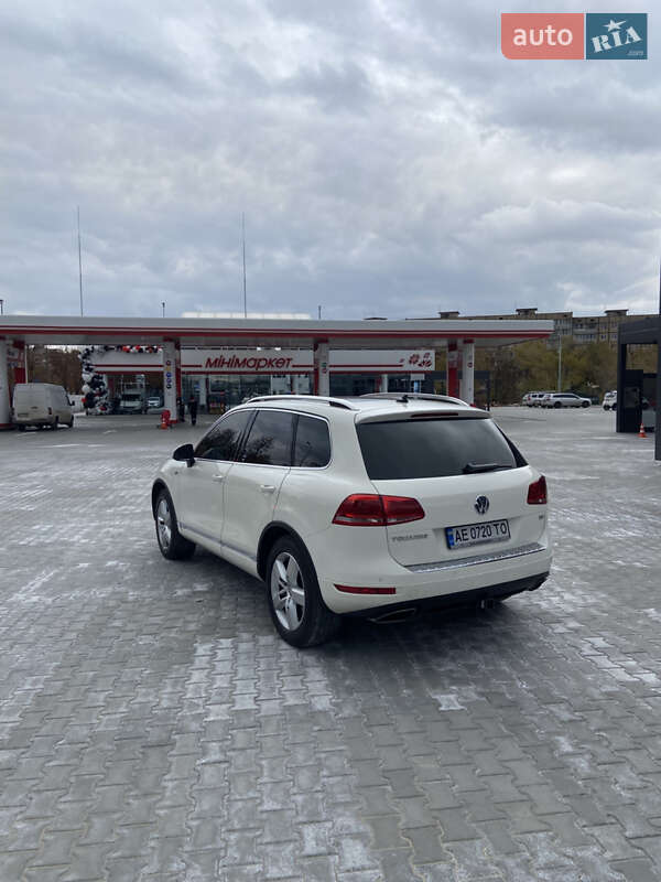 Позашляховик / Кросовер Volkswagen Touareg 2012 в Кривому Розі