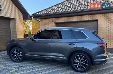Внедорожник / Кроссовер Volkswagen Touareg 2020 в 