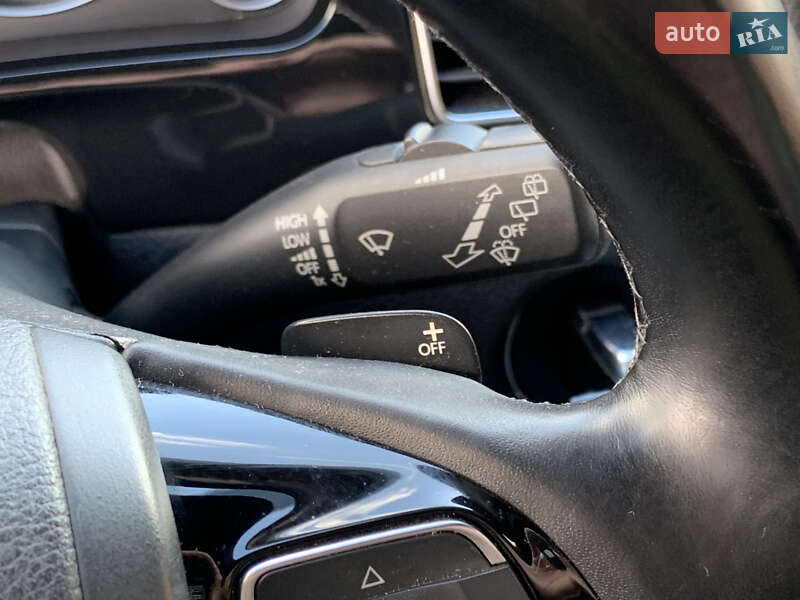 Внедорожник / Кроссовер Volkswagen Touareg 2011 в Бердичеве