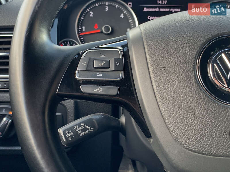 Внедорожник / Кроссовер Volkswagen Touareg 2011 в Бердичеве