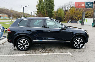 Внедорожник / Кроссовер Volkswagen Touareg 2013 в 