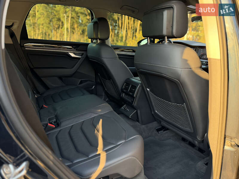 Позашляховик / Кросовер Volkswagen Touareg 2021 в Києві фото 21 Позашляховик / Кросовер Volkswagen Touareg 2021 в Києві