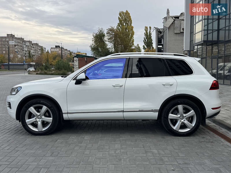 Позашляховик / Кросовер Volkswagen Touareg 2012 в Дніпрі фото 8 Позашляховик / Кросовер Volkswagen Touareg 2012 в Дніпрі