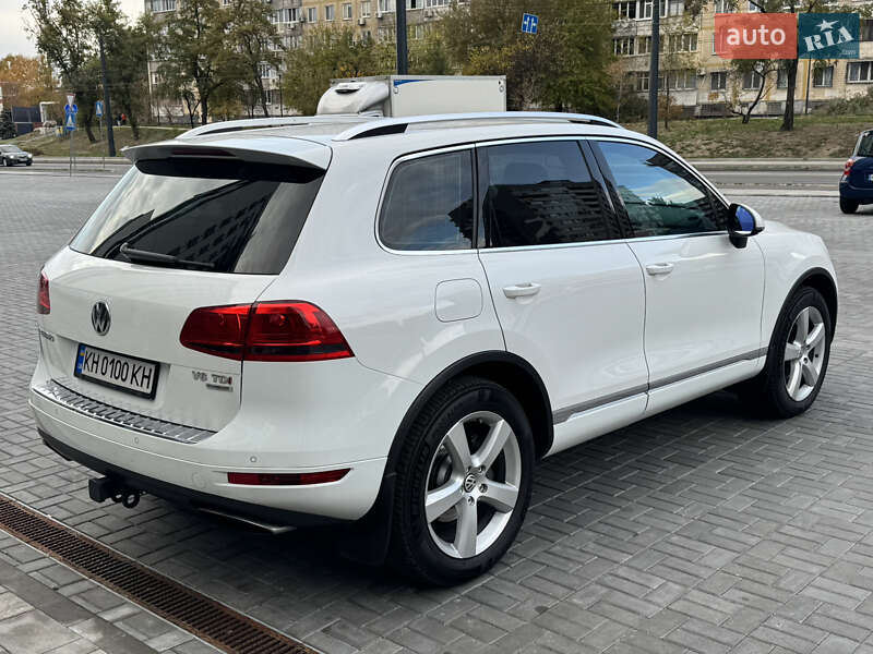 Позашляховик / Кросовер Volkswagen Touareg 2012 в Дніпрі фото 5 Позашляховик / Кросовер Volkswagen Touareg 2012 в Дніпрі