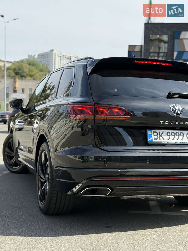 Позашляховик / Кросовер Volkswagen Touareg 2023 в Києві